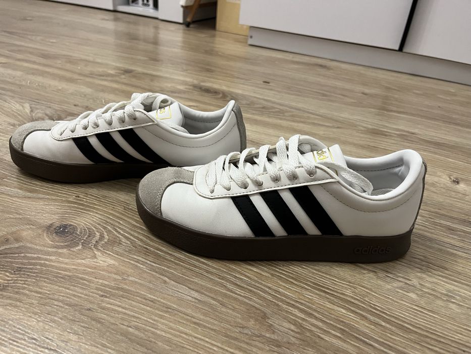 Кросівки adidas