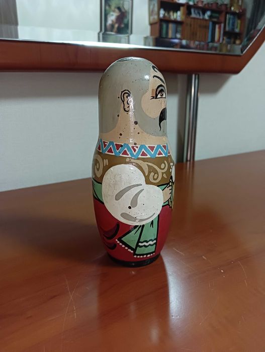 Козак з келихом пива . Дерево, ручний розпис.