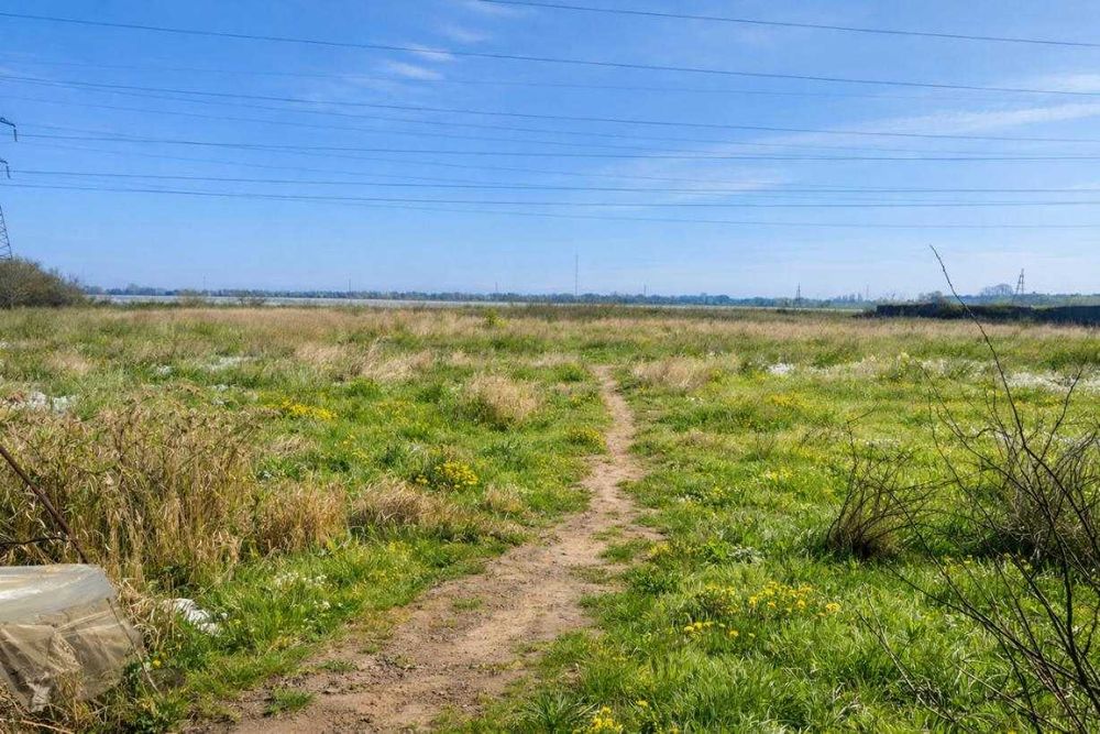 Продаж  будинку   Кременчук + 50 соток землі.