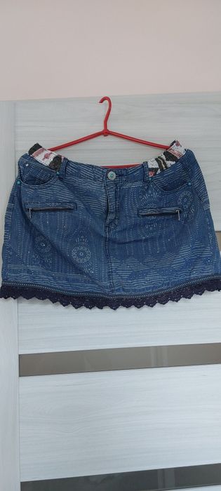 Spódnica spódniczka krótka z cekinami cwiekami L XL  xxl