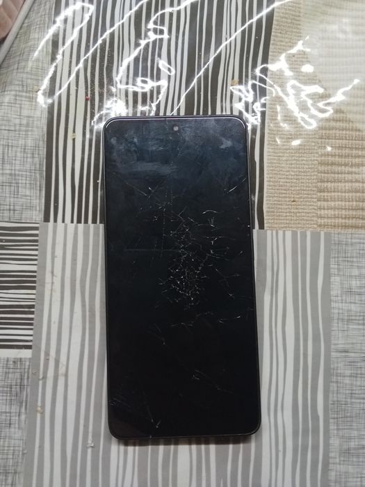 Redmi note 13 на 256 гигов