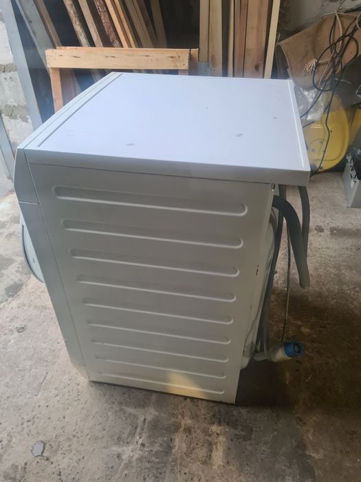 Пралка AEG L7648