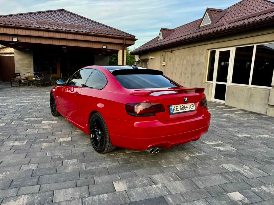 BMW 3 Series 2007 E92  •  325i AT (218 к.с.) xDrive  •  Base