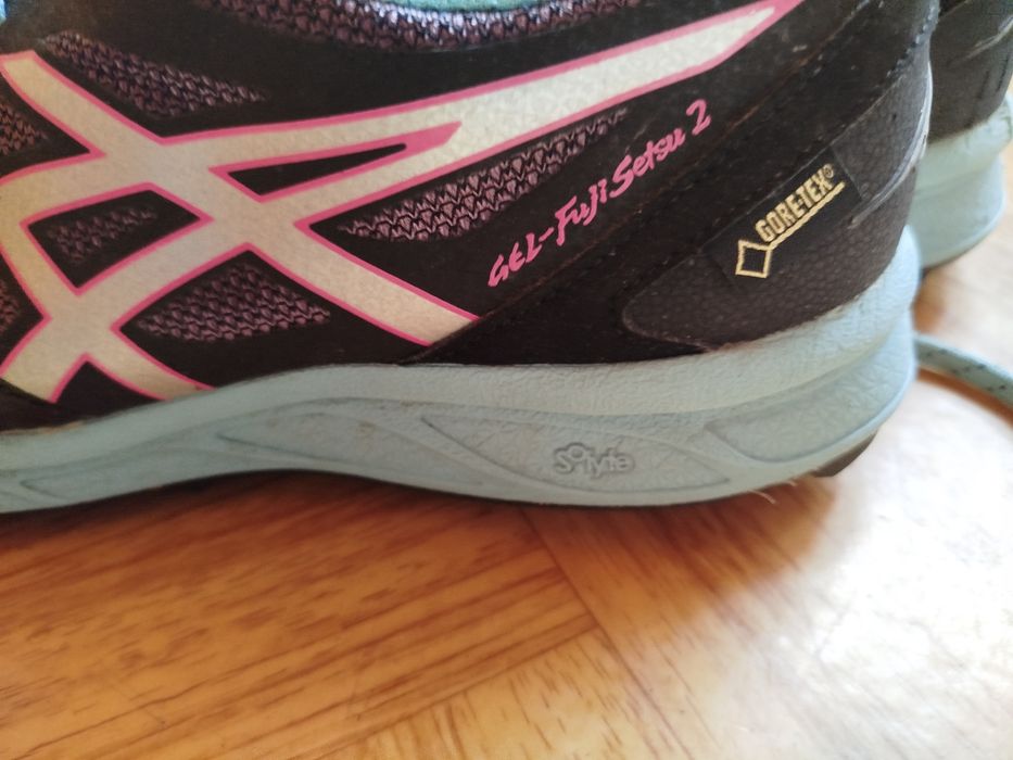 asics buty sportowe z kolcami rozmiar 40