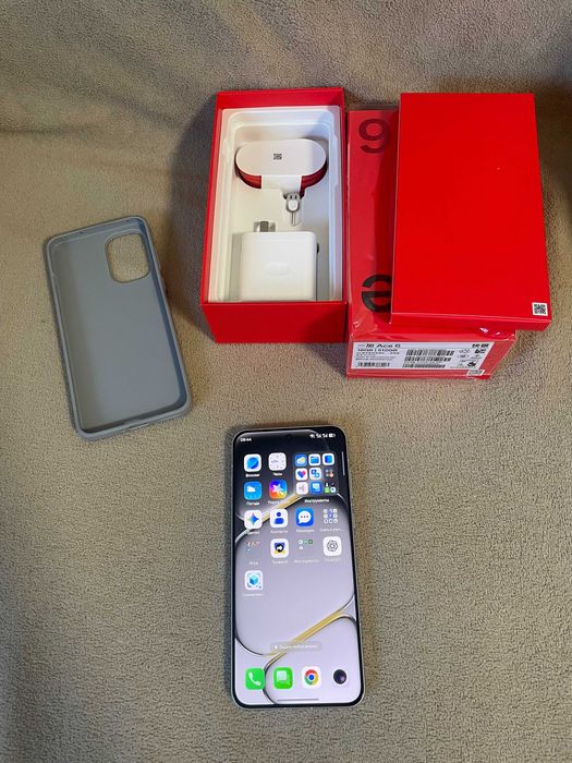 Смартфон OnePlus Ace 6 16/512GB Silver (CN)