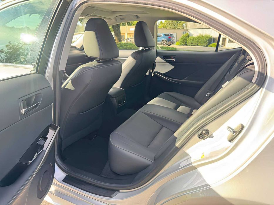 Lexus IS 250      2015