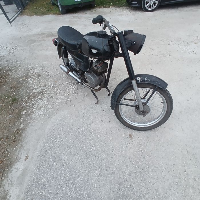 WSK 125 p motocykl m06 zabytek klasyk rok 1977 b1 b2 B3  jednoramówka garbuska 77r