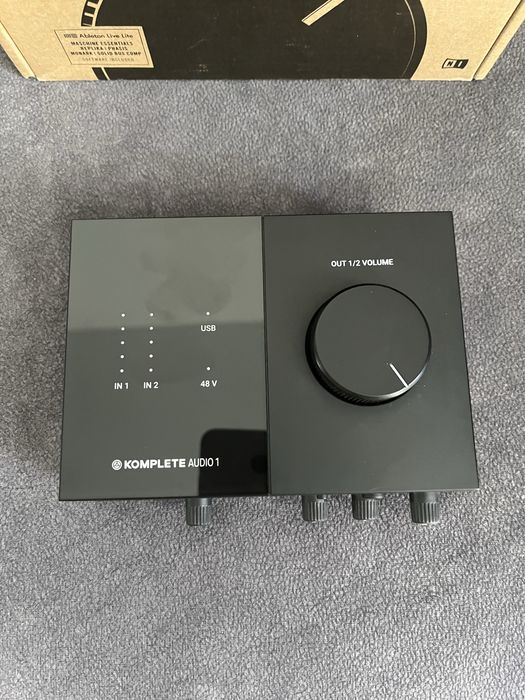 Аудіокарта Komplete Audio 1