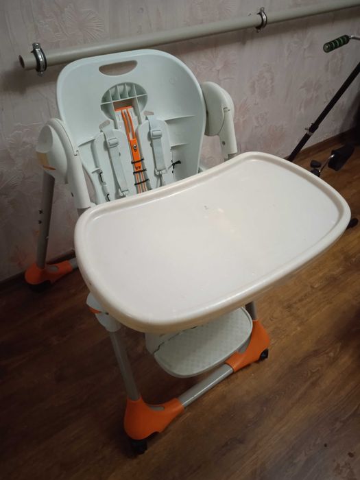 стільчик/ крісло для годування дитини