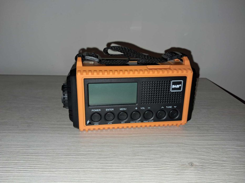 Rádio ROCAM CR1009 - Casa, Campismo ou Emergência