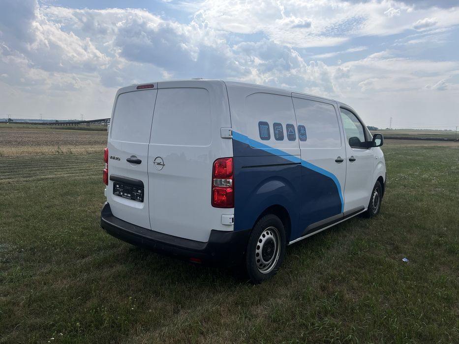 Opel Vivaro 1.5 z paką