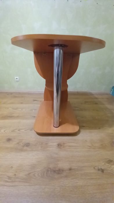 Стіл кухоний