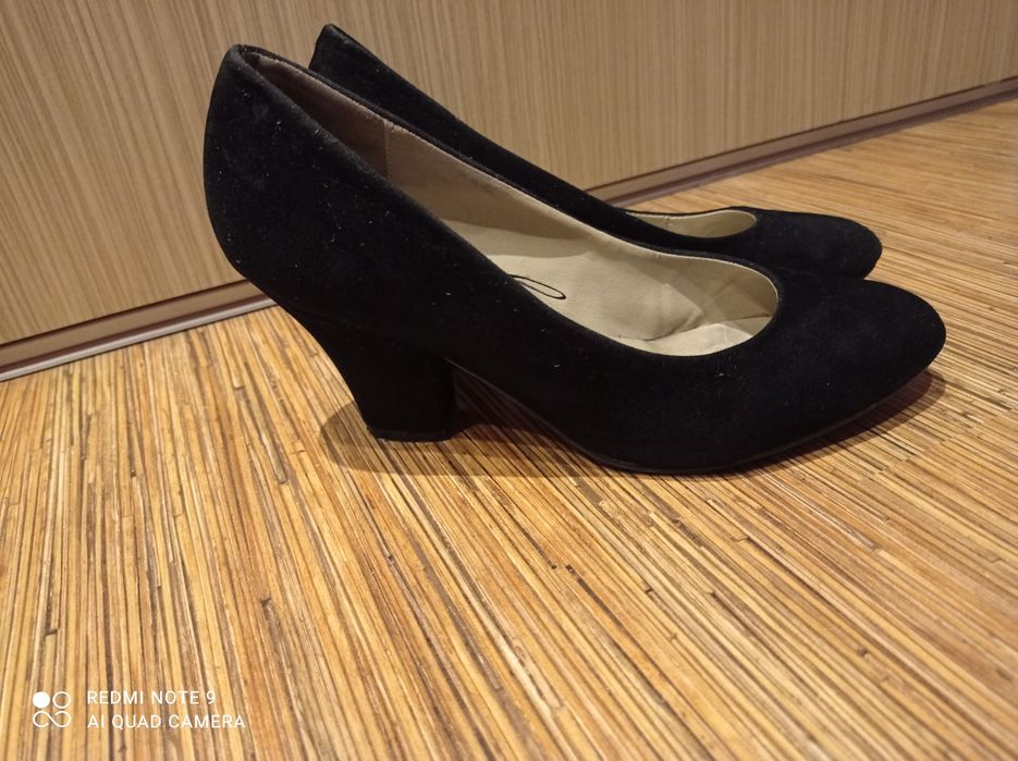 Buty damskie na obcasie, rozmiar 37