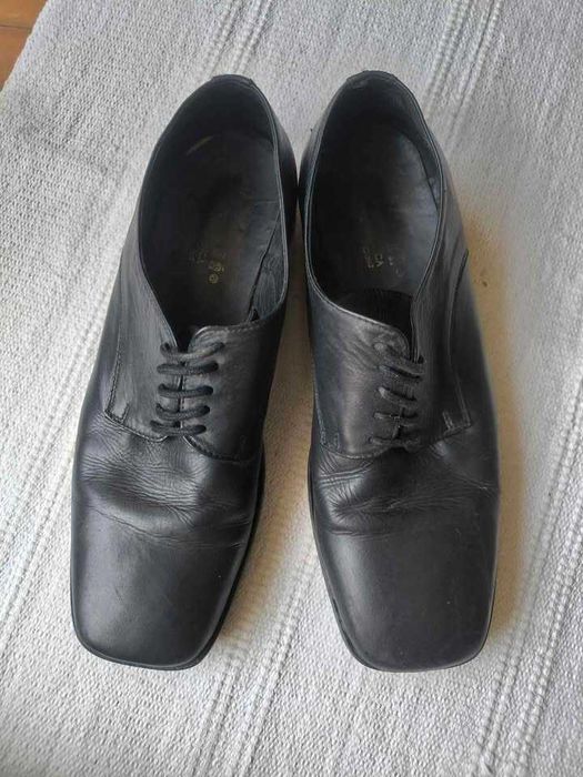 Sapatos cabedal homem