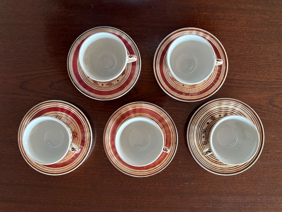 Chávena e pires arte grega antiga Keramikos pintado à mão excelente