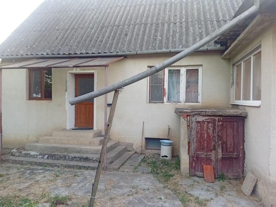 Терміново! Класний дім для проживання двох сімей в Берегові. Торг !!!