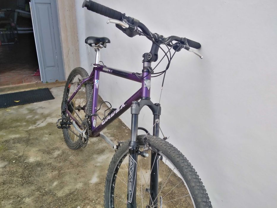 Bicicleta Giant Cadex 26 com suspençao Axell manitou