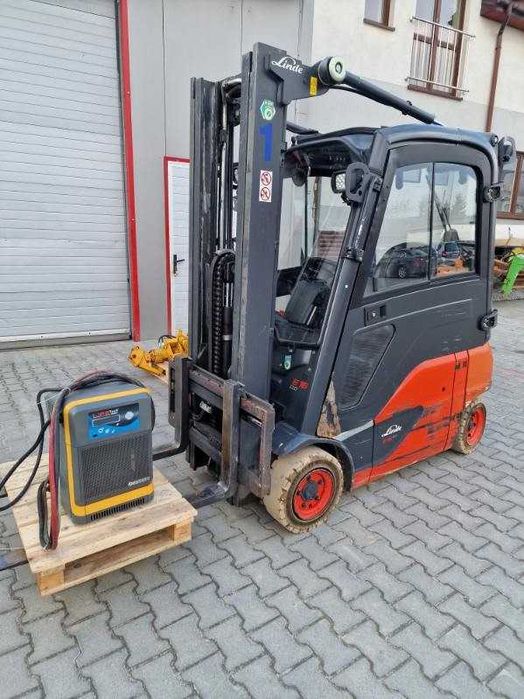 Sprzedam wózek widłowy Linde E-16 Salon Polska TRIPLEX -5 metrów