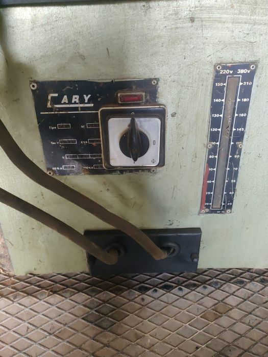 Maquina soldar CARY 240v