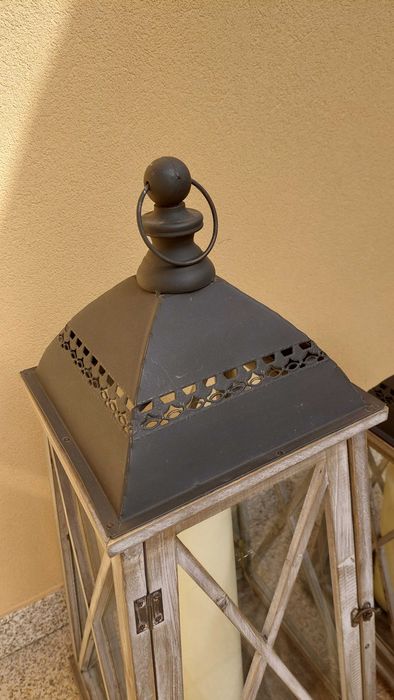 Lanternas decorativas em madeira