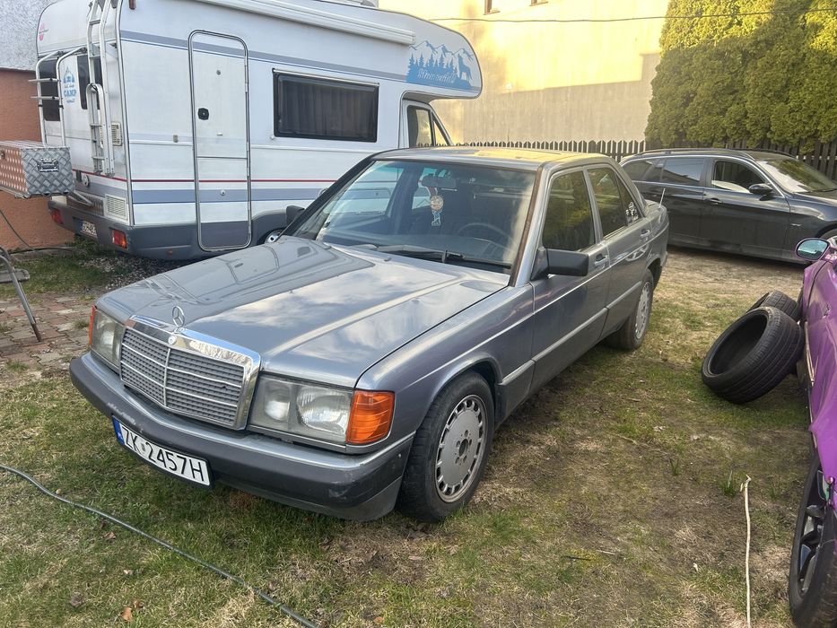 Mercedes benz w201 190e 2.0 benzyna 1989r. [REZERWACJA DO  24.05]