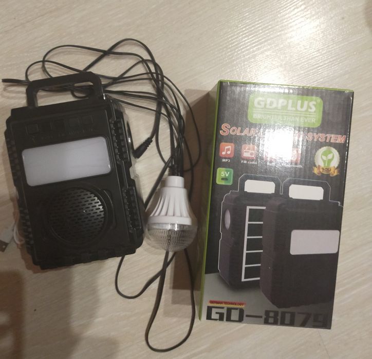Портативная универсальная солнечная система GDPLUS GD-8079 (солнечная