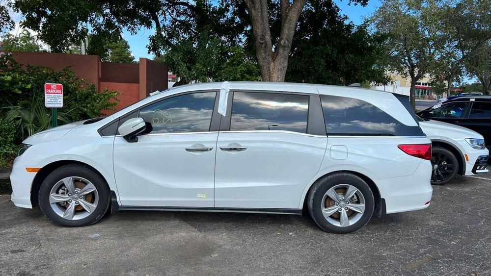 honda odyssey двері передні хонда одісей запчасть деталь розбор дверь