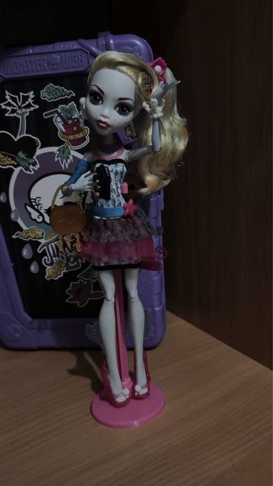 лагуна monster high