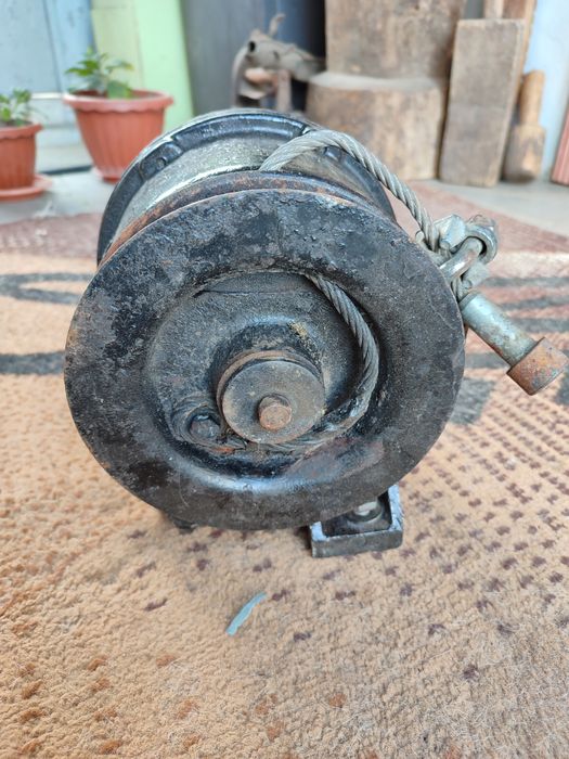 Лебёдка ручная .