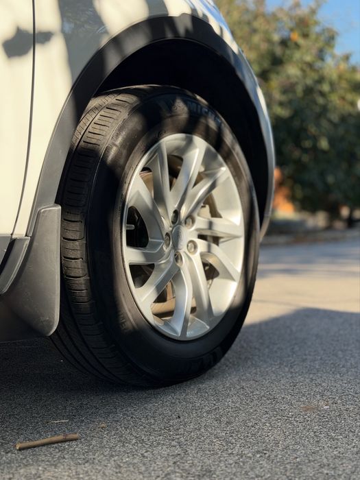 ПРОДАМ Land Rover Discovery Sport