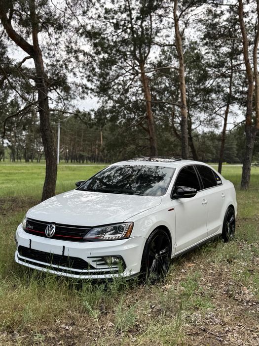 Volksvagen Jetta GLI