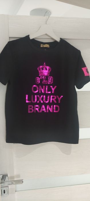 Czarny t-shirt z nadrukiem rozmiar S/M