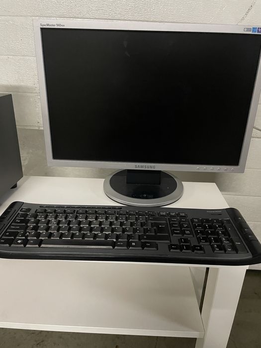 Ecra samsung para computador e teclado sem fios com ou sem colunas