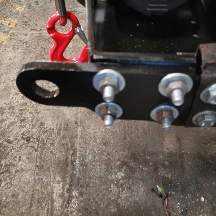 Płyta pod wyciągarkę Suzuki Jimny 1.3