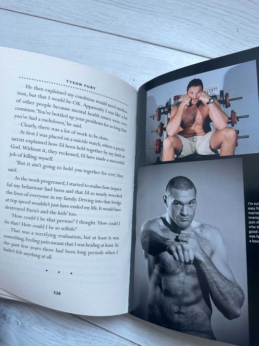 Gloves Off : Tyson Fury Autobiography (English) книга
