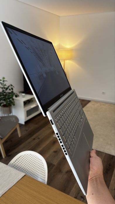 ASUS Vivobook 15 | Ryzen 7 7730U | 16GB RAM | SSD 512GB – Como Novo!
