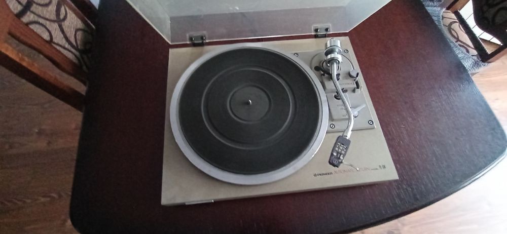 Gramofon Pioneer PL 514