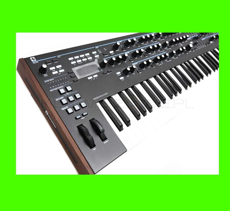 Novation Summit- DWUCZĘŚCIOWY, 16-głosowy polifoniczny syntezator