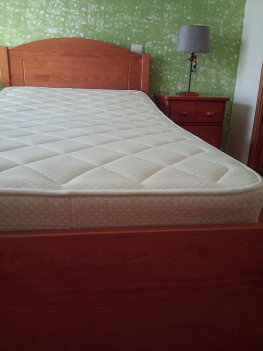 Vendo cama de solteiro