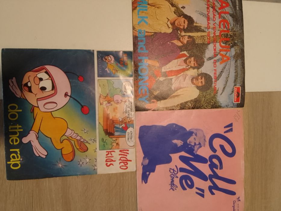 25 discos singles em VINIL musica variada