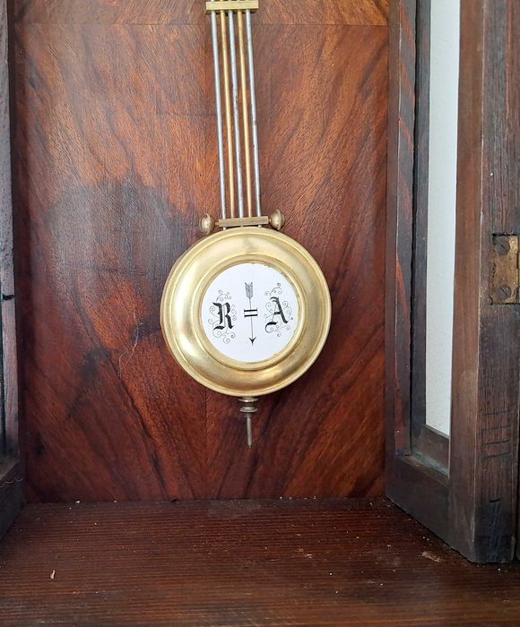 Stary wiszący zegar Kienzle