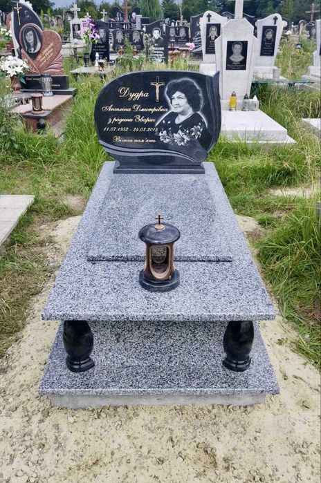 Памʼятники виробництво