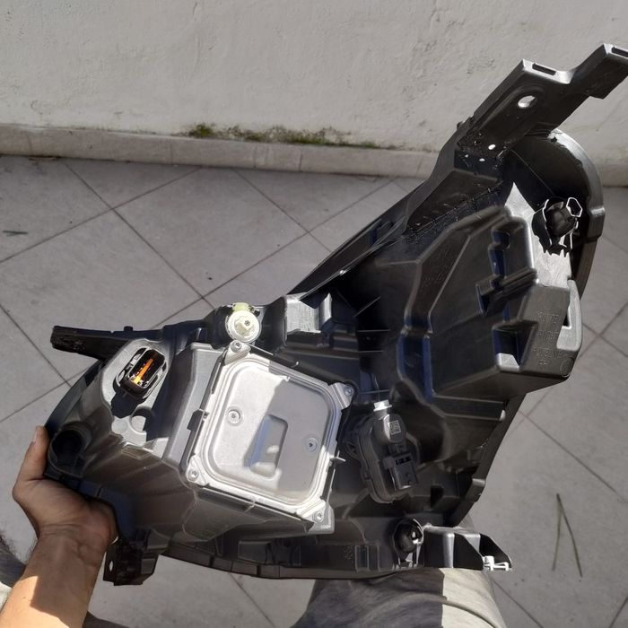 Ótica/ Farol Dianteiro Direito LED Renault Captur II Original