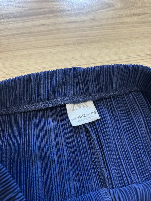Granatowe spodnie z gumką w talii ZARA