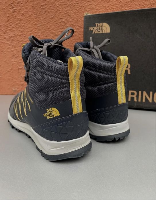 Нові оригінальні чоловічі черевики The North Face на мембрані 40розмір