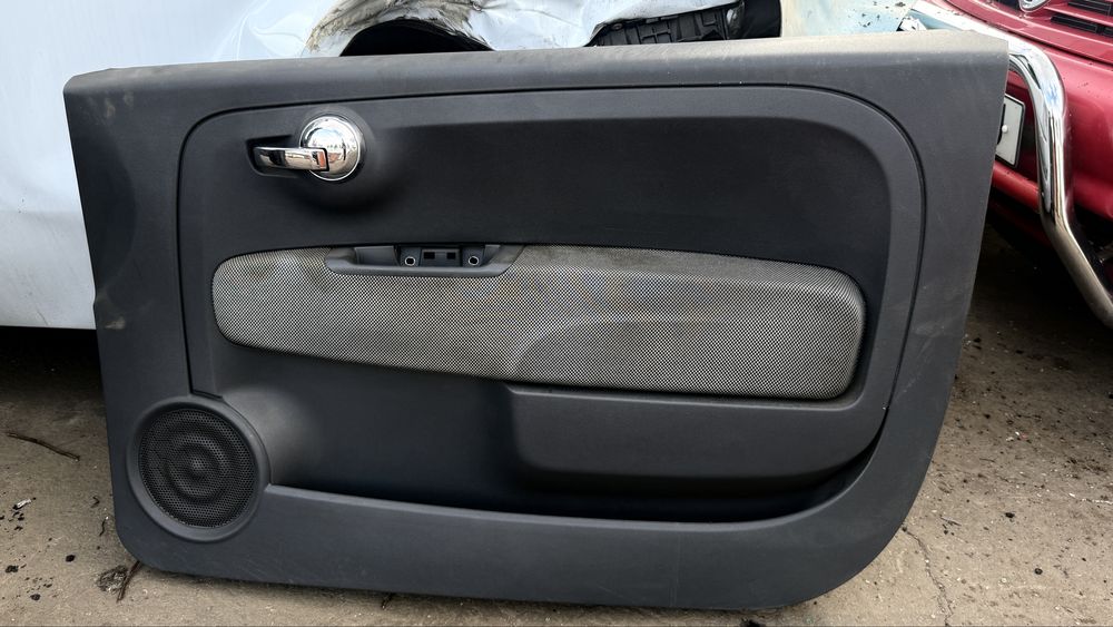 Quartela porta direita Fiat 500 (312) ANO 2008