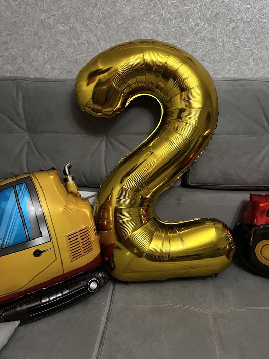 Цифра 2 на свято