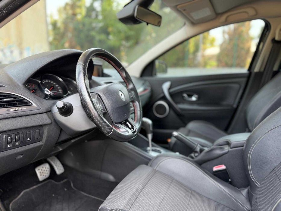 RENAULT MEGANE GT LINE