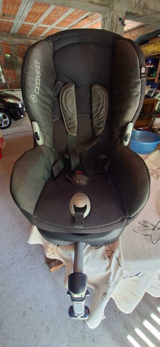 Cadeira auto Maxi Cosi, classe A, 9kg 18kg com sistema isofix em muito bom estado.
