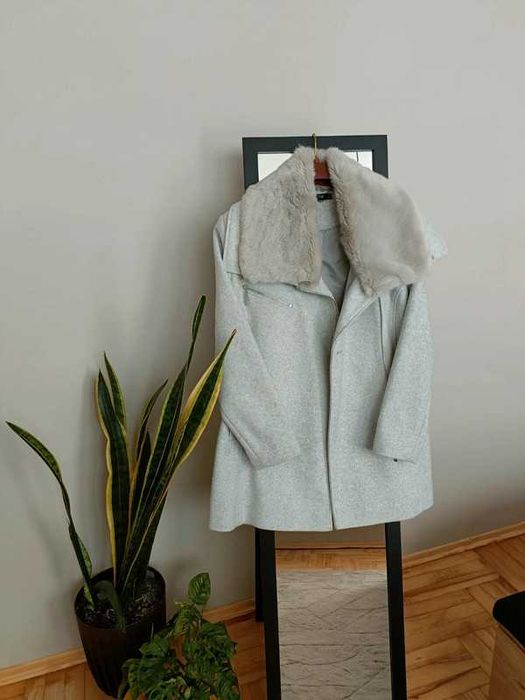 Elegancki Szary płaszczyk z futerkiem jesień zima wiosna